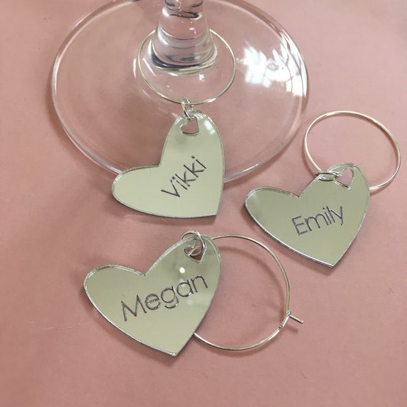 PERSONALISED ENGRAVED HEART WINE GLASS CHARM WEDDING HEN BABY SHOWER PINK SILVER