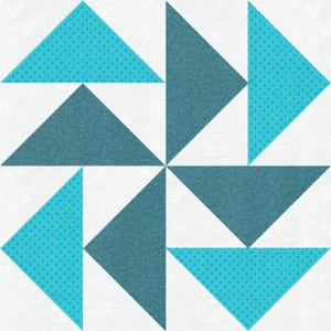 Pode incluir: Um design geométrico de bloco de colcha com triângulos turquesa e azul escuro alternados sobre um fundo branco. Os triângulos turquesa têm uma textura padronizada, criando um contraste visualmente atraente.