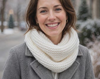 Snood, stickad ullhalsduk