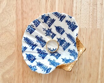 Blue and White Chinoiserie Pagoda Motif Ring Dish, Seashell Jewelry Holder, Hand Painted, Coastal Home Beach Decor, Housewarming Gift