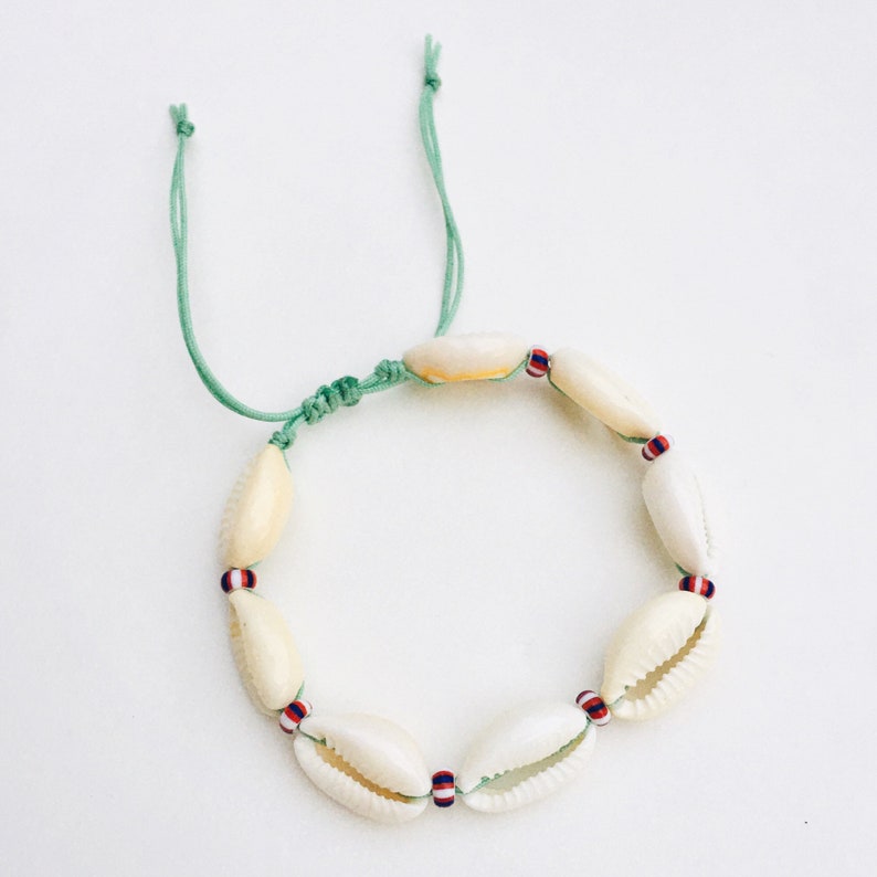Trendy Friendship Cowrie Shell Beach Boho Bracelets Ocean\u2019s Natural Beauty Warm Weather Accessories Throwback Styles Summer Collections