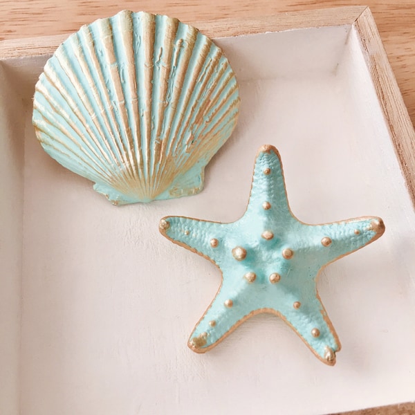 Mermaid Hair Clip: Scallop or Starfish Beach Accessories - Mermaidcore Festival Fashion - Aqua Green and Gold - Hand-Painted Design