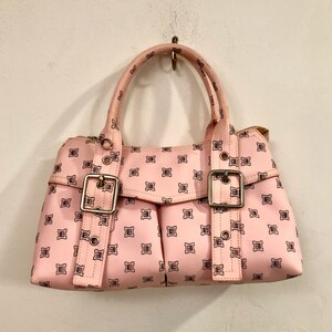 Laura  Biagiotti  &quot;Pretty in pink&quot; - A totally charming pink zippered satchel, made of a pink fabric with the distinctive B logo pattern.
