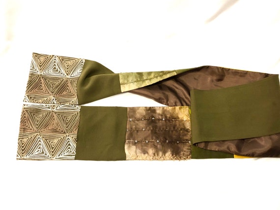 A silken patchwork scarf with a medley of warm to… - image 6