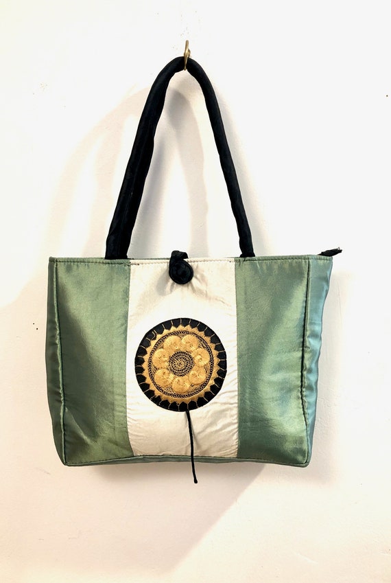 Vintage Distinctive Asian Inspired Necklace Unique Go Gem