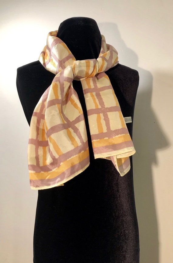 Vera - A chic classic crisp silken scarf with a lo