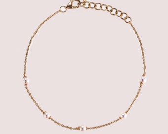 Maggie - Fresh Water Pearl Bracelet with 10k Gold Chain | Zen Moissanite