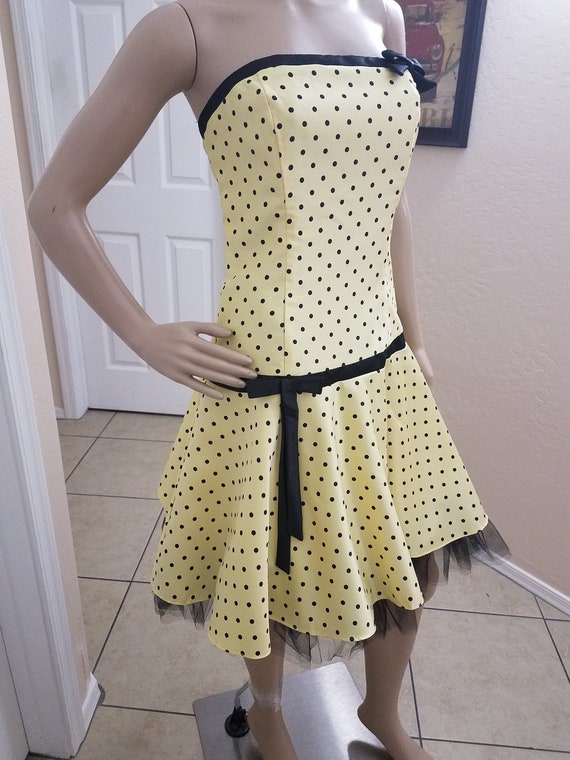 Vintage 1990's Yellow and Black Polka Dot, Drop Wa