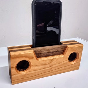 Wooden Cell Phone Amplifier (Passive - Cherry & Walnut)