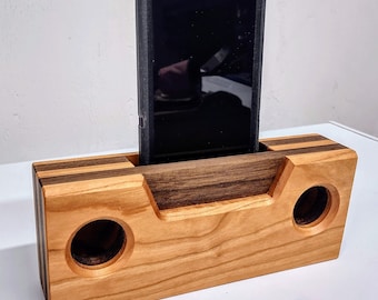 Wooden Cell Phone Amplifier (Passive - Cherry & Walnut)