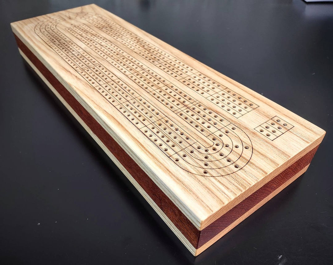 Cribbage Board 4 Track. Engraved Skunk Lines. Storage for Cards and