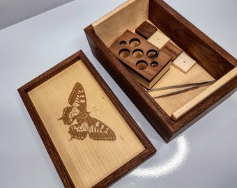 Kit d'épinglage d'insectes fait main en noyer noir et érable - Choisissez votre gravure dans notre collection