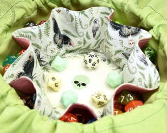 The Tomb Keeper's Dice Bag - 12 Dice Set Pocket Dice Bag | Holds 84 dice | DnD dice bag | Made to Order | Dungeons and Dragons