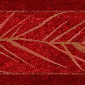 Bordo per carta da parati con rami di albero, bordo per carta da parati con foglie di albero, bordo per carta da parati con sfondo in marmo rosso astratto con rami di bambù dorati contemporanei