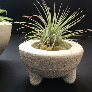 Footed Planter, Small Three Legged Planter, 4 Inch Cactus Pot, Small Succulent Plant Pot, Fun Cute Mini Pot, Textured Air Plant Holder