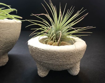 Footed Planter, Small Three Legged Planter, 4 Inch Cactus Pot, Small Succulent Plant Pot, Fun Cute Mini Pot, Textured Air Plant Holder