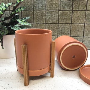 Terrakotta-Farbtopf mit Drainage, Keramik-Blumentopf und Untersetzer, 4-Zoll-moderner Blumentopf matt, Tisch-Blumentopf mit Ständer, Kaktustopf-Geschenk