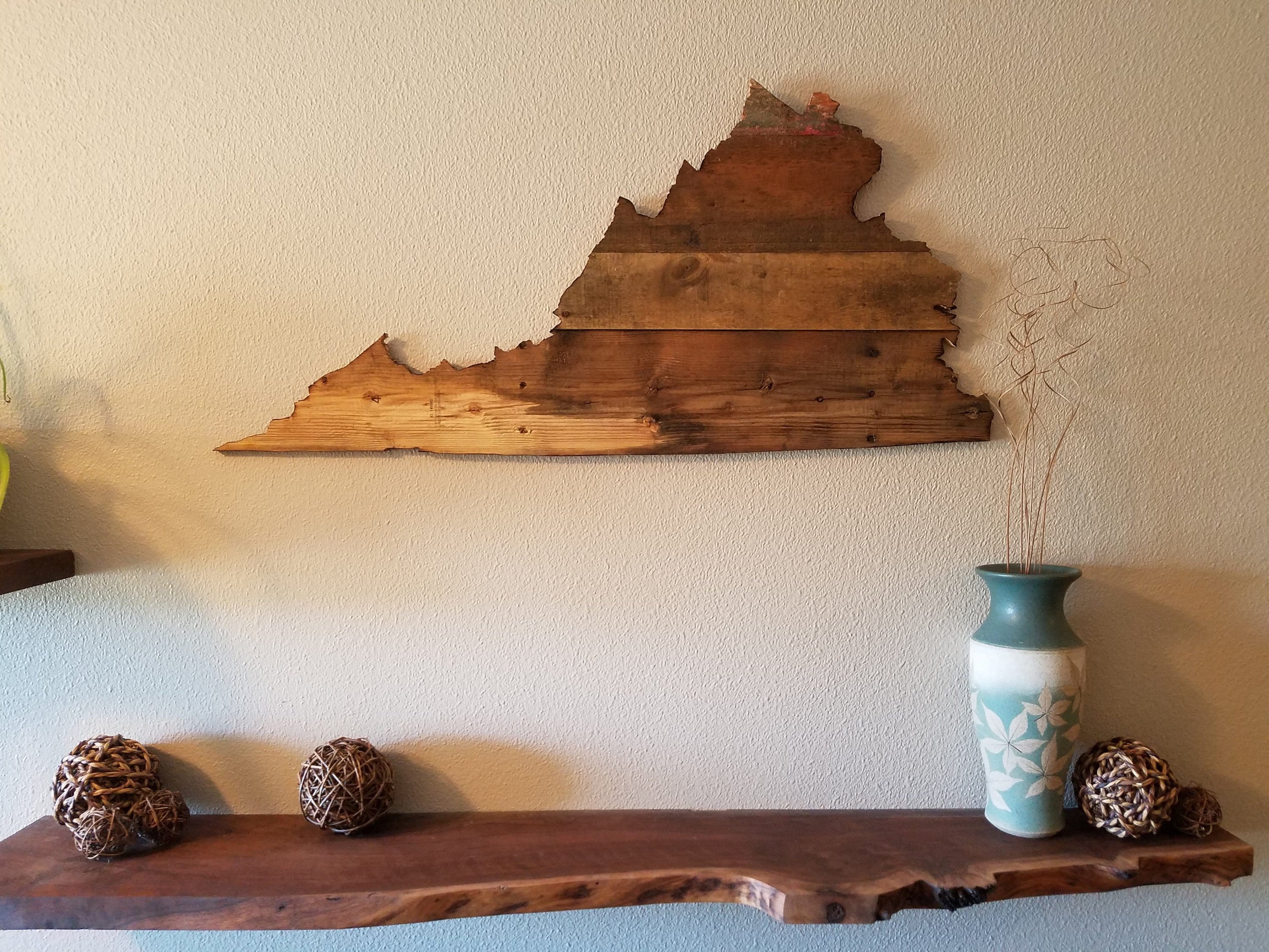 Plaque Murale En Bois Virginia – Peinte à La Main – Décor Multicolore