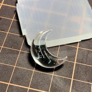 Silikonform, halvmåneform, fyllig halvmåneform, för UV-harts / epoxi / polymerlera, gör berlocker, smycken, handgjord i Japan