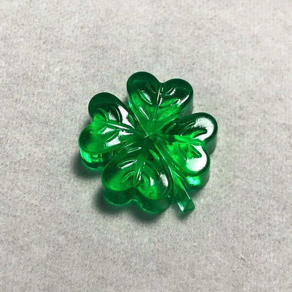 Silicone Mold, Miniature Four Leaf Clover Mold, Leaf Mold for Charms for use with UV Resin / Epoxy / Clay, Handmade From Japan