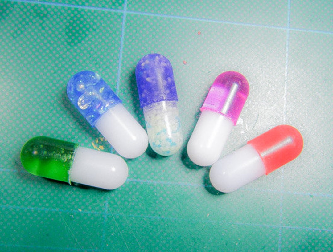 Silicone Mold, Capsule Pill Mold, Medicine Capsules for Charms