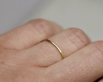 Dainty gold ring, 585, 750, yellow gold ring forged, recycled, minimalist, handmade, real gold, hammered, filigree, thin