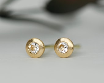 Sapphire white, 750 yellow gold stud earrings, round, small discreet earrings, goldsmith, discreet, sapphire handmade, real gold, 18k, handmade