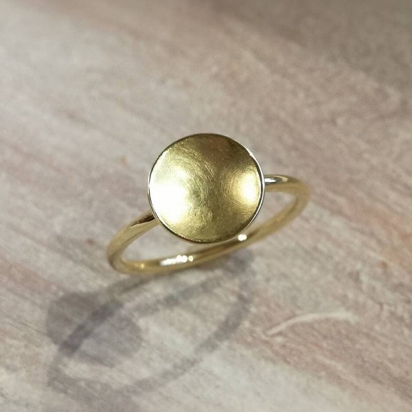 Goldring, recyceltes 14k Gelbgold, gewölbter Kreis, klassisch schlicht, geometrischer Goldschmuck, 585 Ring Gold, Goldschmiede, schmal, dünn