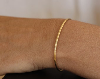 Hammered bangle, 585 gold, handmade, bangle 14k yellow gold, recycled gold, minimalist, narrow, delicate bracelet, real gold