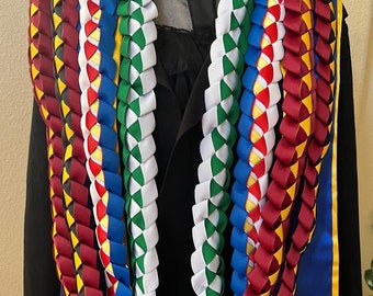 Grosgrain Ribbon Graduation Lei, 3-Ribbon Design