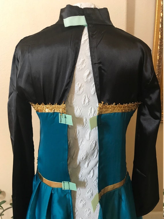 elsa costume with cape