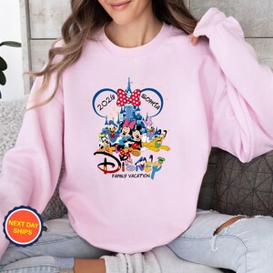 Personalized Disney Family Vacation 2026 Sweatshirt, Custom Family Vacation Hoodie, Disneyland Trip Sweater, Walt Disney World Sweatshirt Light Pink