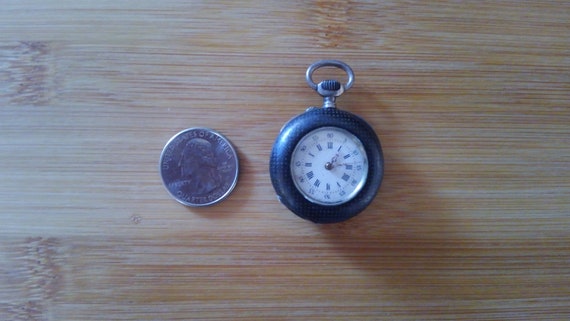 Antique Men/Women's Swiss pocket watch - image 2
