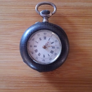 Antique Men/Women&#39;s Swiss pocket watch