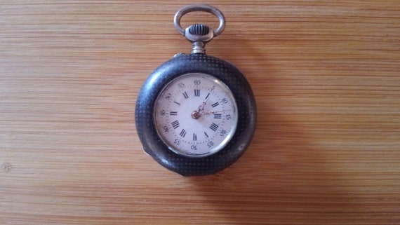 Antique Men/Women's Swiss pocket watch - image 1