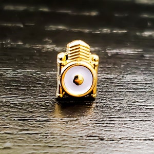 Point Within A Circle Micro Lapel Pin