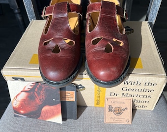 Caidos cheap dr martens