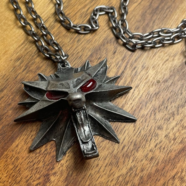 The Witcher Wild Hunt White Wolf Geralt Medallion Necklace