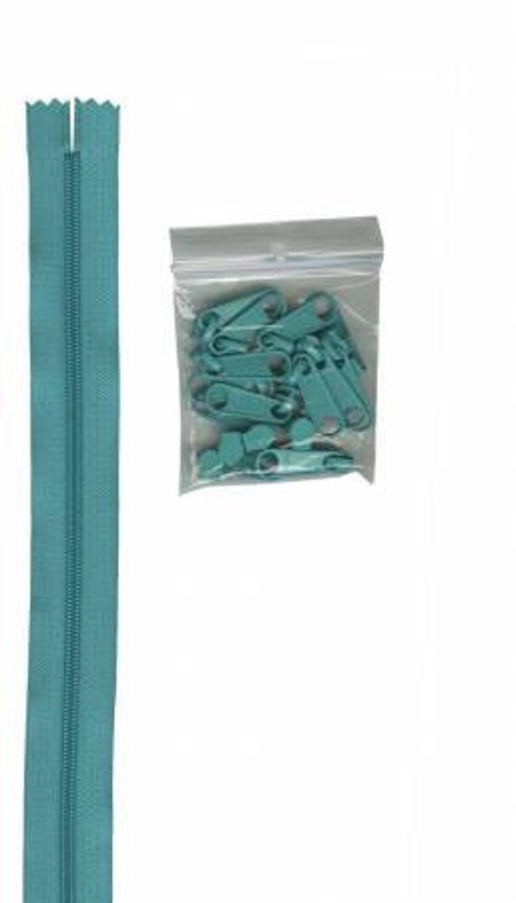 4 yards of 16mm #4.5 zipper chain and 16 Extra-Large Coordinated Pulls - Turquoise 4 yards of 16mm #4.5 zipper chain and 16 Extra-Large Coordinated Pulls - Turquoise
