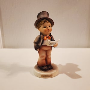 MI Hummel Figurine TMK-3 - Street Singer