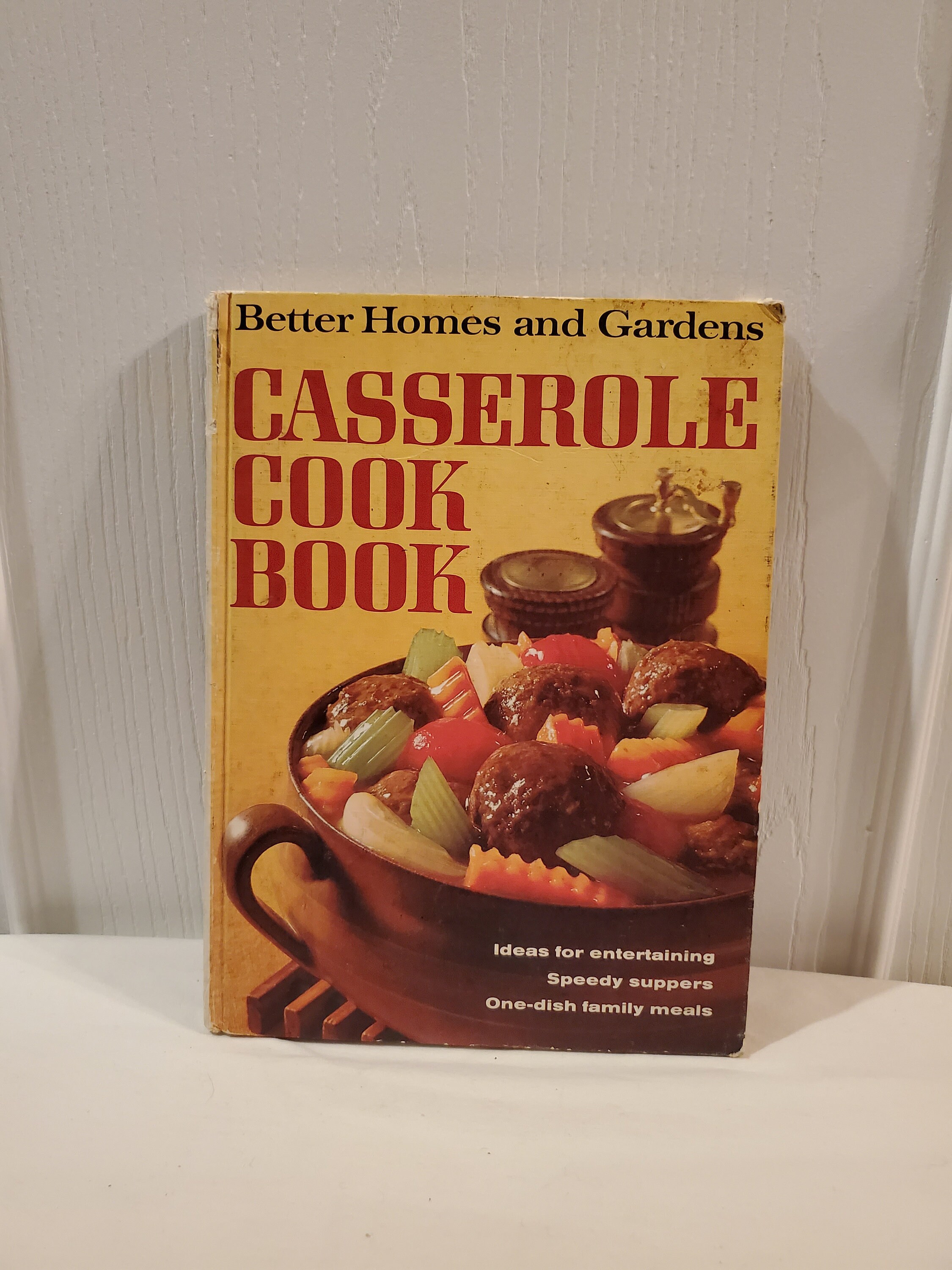 ★us✵vintage❃casserole  cookbook Vintage Casserole Magic - Retro Recipes That Still Wow