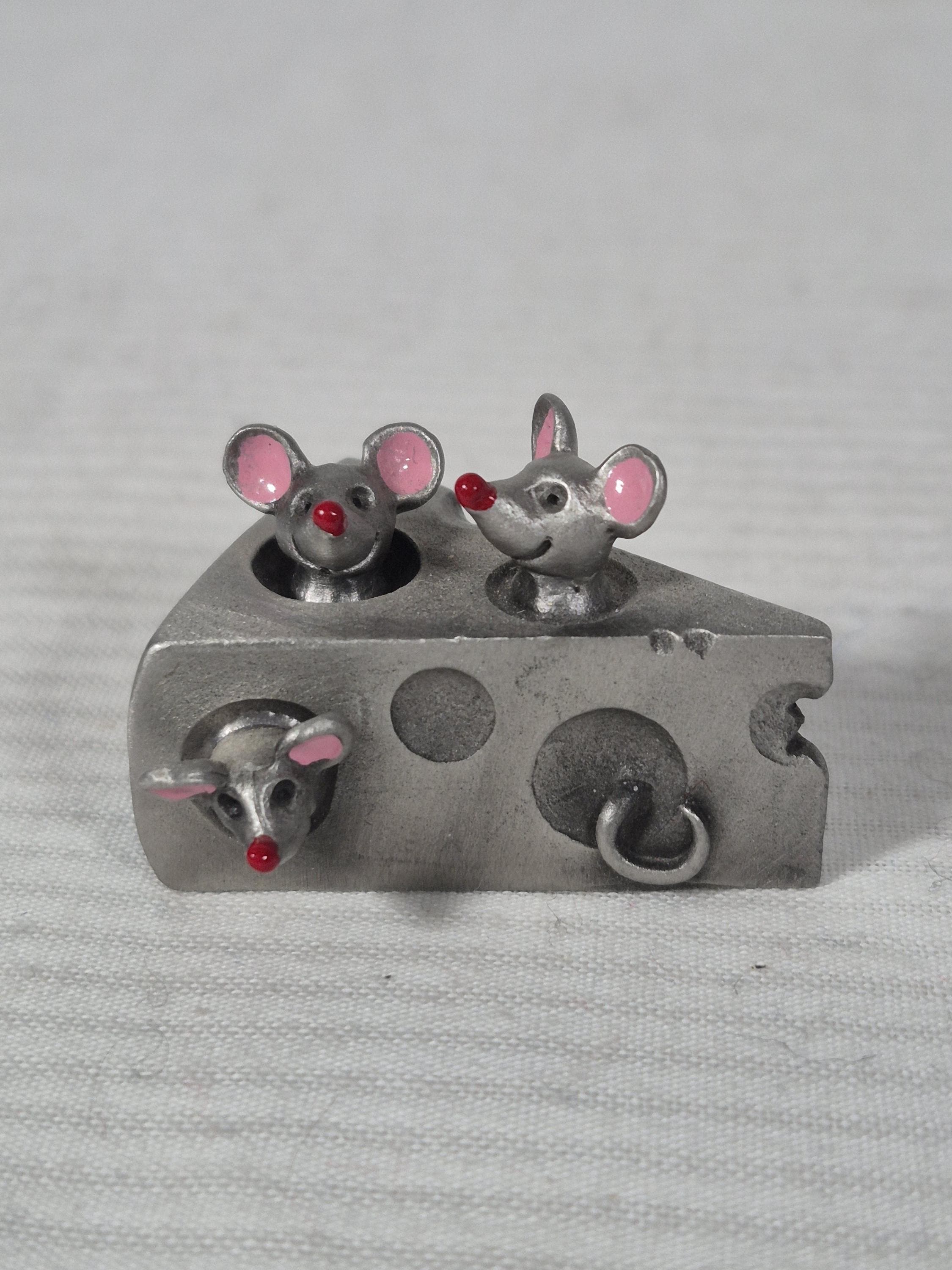  Selangor Pewter ネズミ置物 Hudson Fine Pewter Mice in Swiss Cheese - 1983 - Etsy