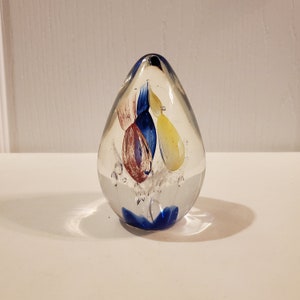 Clear Glass Egg shaped Paperweight Art Glass with controlled bubbles - fish swimming