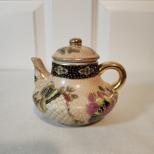 Moriage Tan Floral Mini Teapot