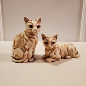 UC&GC Siamese Cats Figurines - Set of 2 - Japan