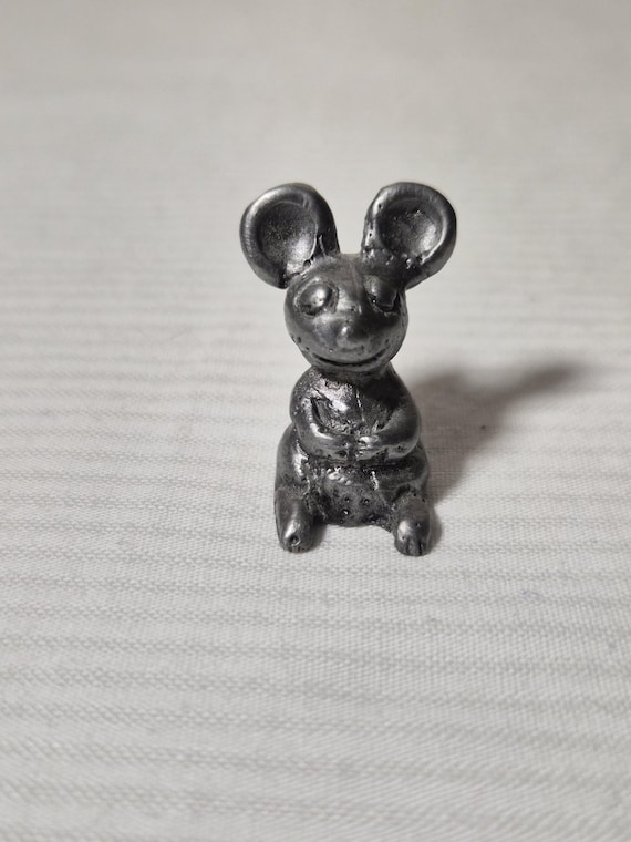 Miniature Pewter Sitting Mouse Figure - Etsy