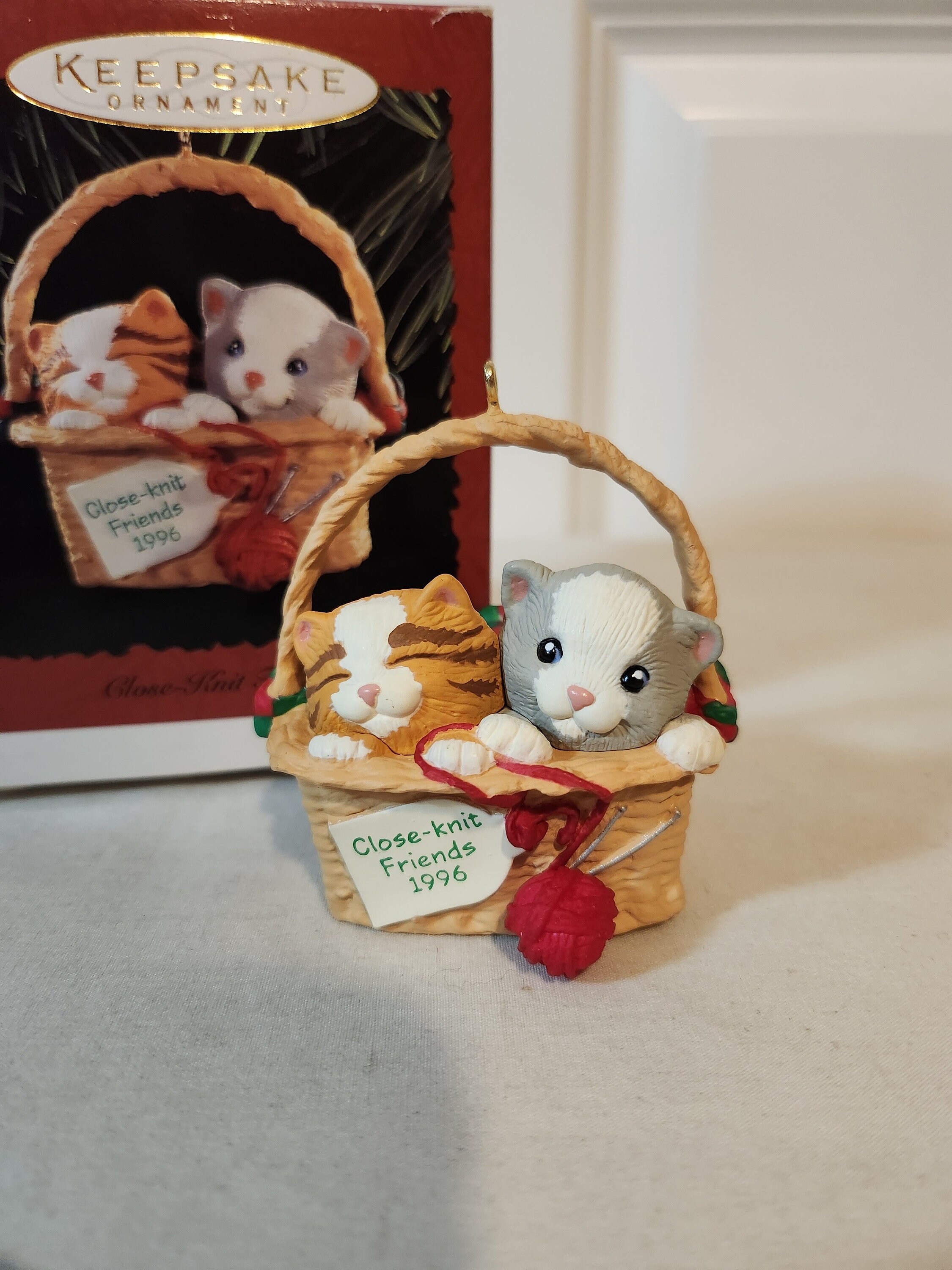 Hallmark Keepsake Ornament Close-Knit Friends - Kittens in knitting basket - 1996
