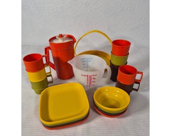Vtg Tupperware Kids Toy Set 18pc Pitcher Plates Bowls Mugs 70s Earth Tones
