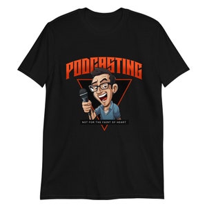 Podcaster&#39;s Journey: Mic and Courage T-Shirt