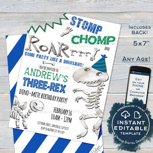 Puede incluir: Una invitación de fiesta de cumpleaños de dinosaurio imprimible con un fondo a rayas azul y blanco. La invitación presenta un esqueleto de dinosaurio de dibujos animados con un gorro de fiesta y el texto "Stomp Chomp Roarrrr! Come party like a dinosaur! You're invited to Andrew's Three-Rex Dino-mite Birthday Party! February 16 10am-12pm 1223 Your Street, San Diego, CA 91223 RSVP to Heather 122.345.6789".